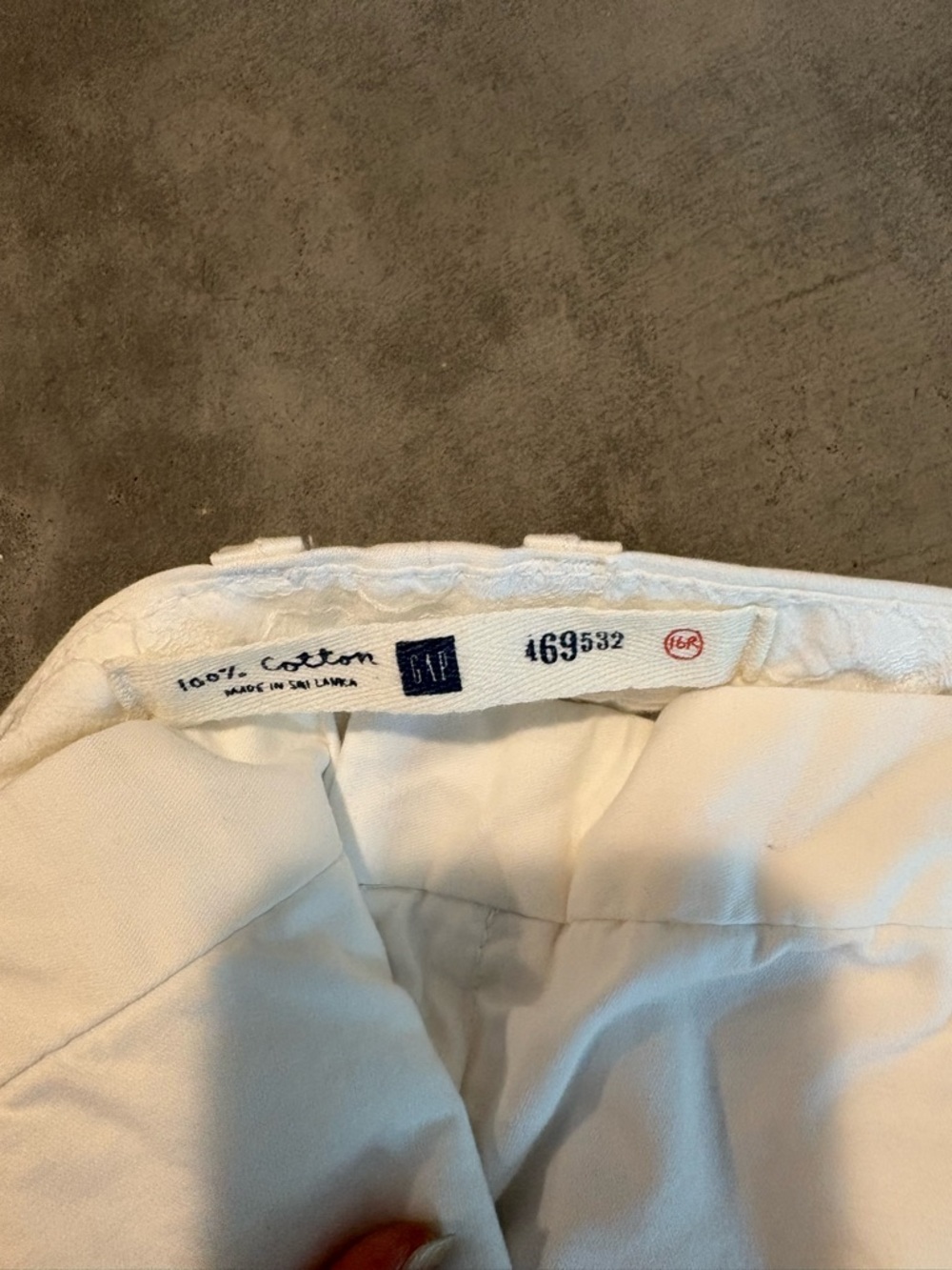 GAP  Capris - Picture 2 of 7